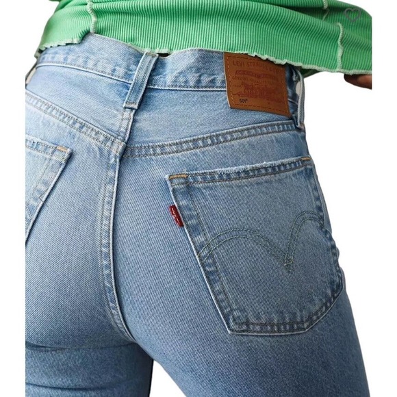 Levi's 501 Cropped Light Wash Jeans Womens 27 Straight Leg Distressed High Rise - Picture 9 of 16